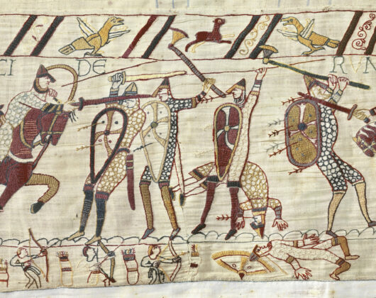 battle_of_hastings_depicted_on_bayeux_tapestry.jpg