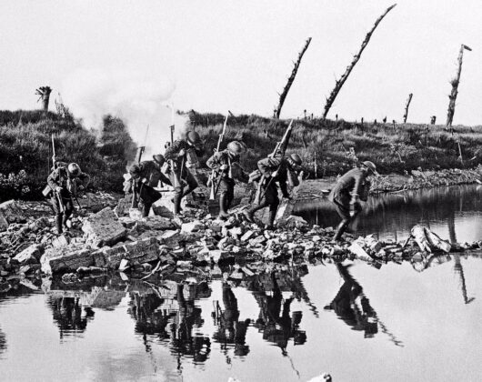 british_soldiers_cross_the_yser_canal_at_bixschoote.jpg